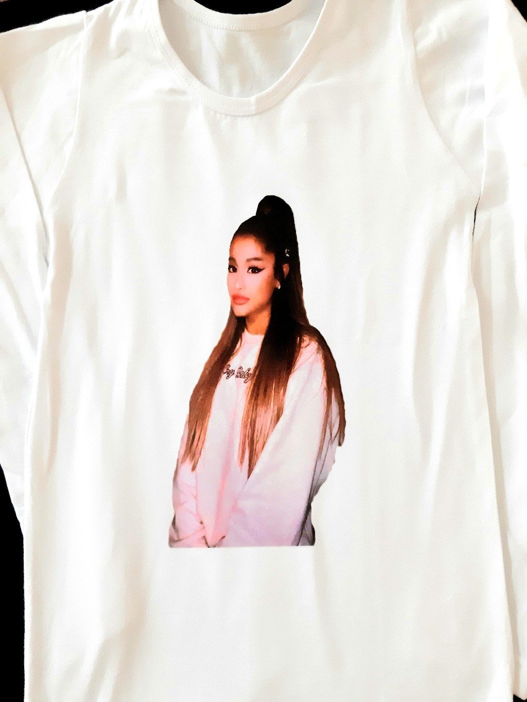 1_20201125_122224.jpg Ariana Grande - Слика 1