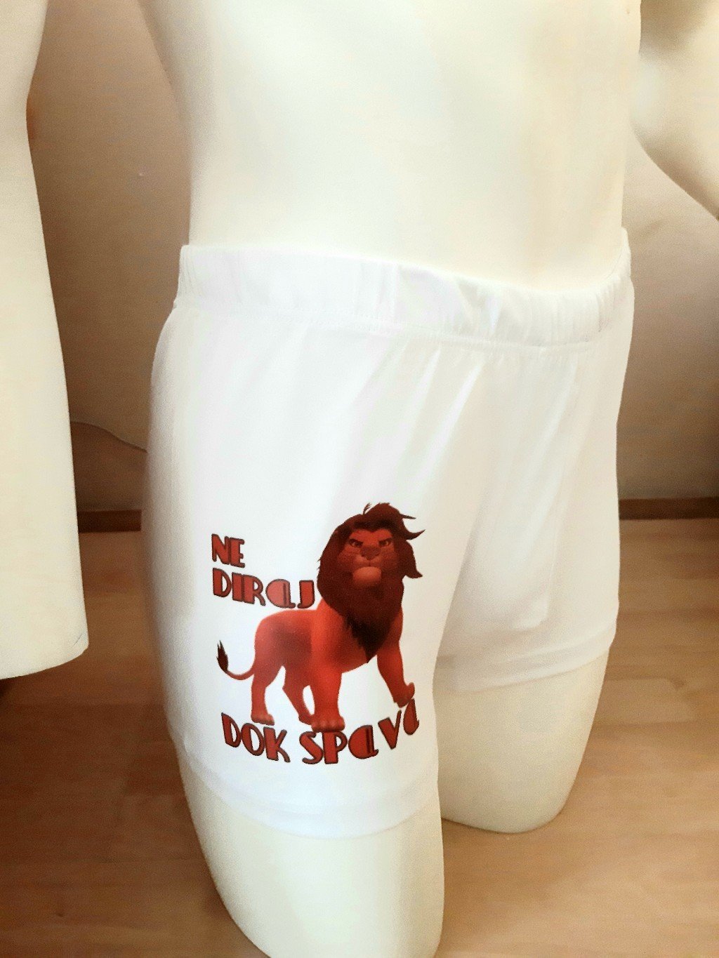 20210530_142635.jpg Ne diraj lava dok spava (m) - Слика 1