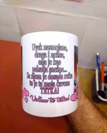Uvek nasmejana draga i nezna moja tetka :)