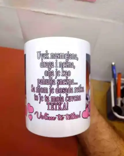 Uvek nasmejana draga i nezna moja tetka :)