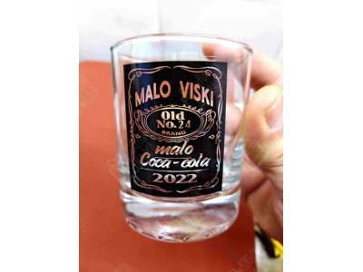 Malo viski malo koka kola :)