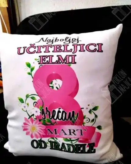 Jastuk za 8. mart
