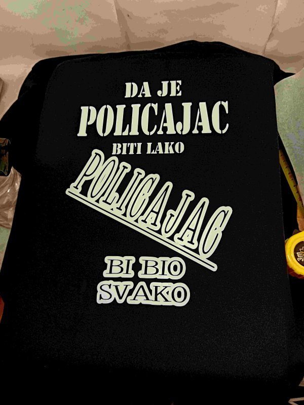 Compress_20231206_125451_1900.jpg Da je policajac biti lako - Слика 1