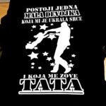 Postoji jedna mala devojka (crna)