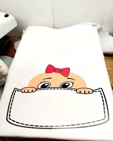 Beba u dzepu :) devojcica