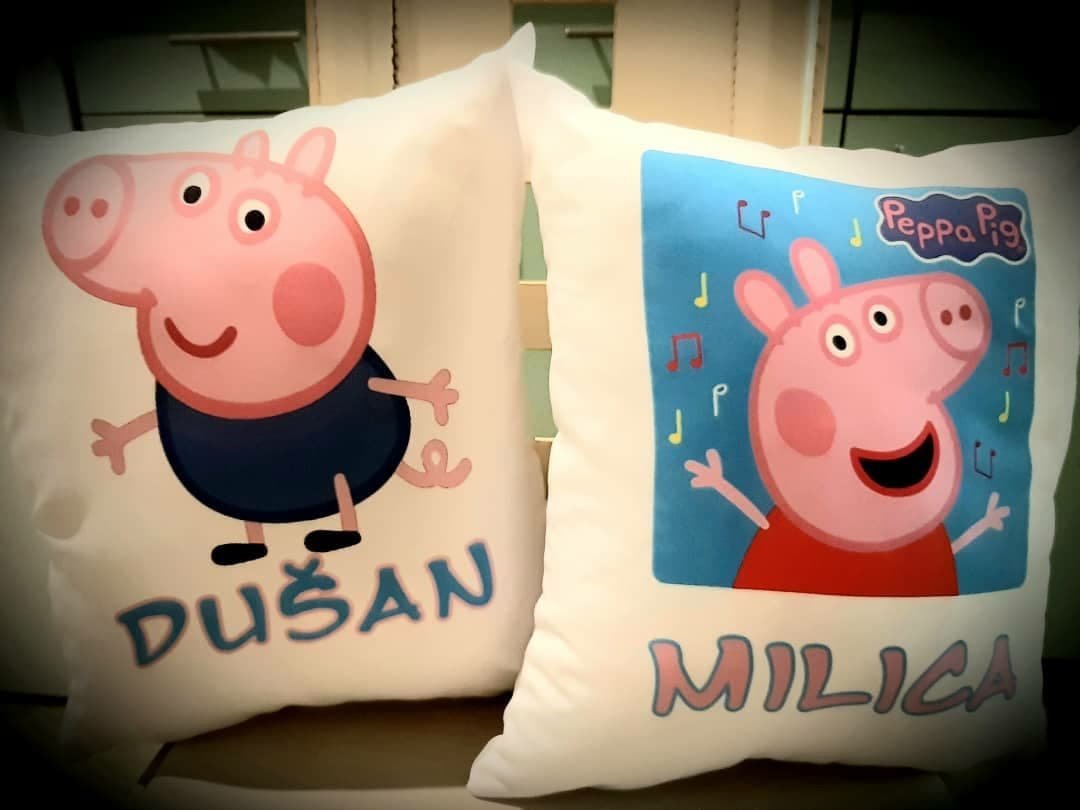 IMG-81e34c35fe2620aa5ec0c6c788b86e68-V.jpg Pepa prase i Dzordz prase - Слика 1