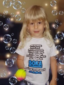 Mene je rodila mama Boka