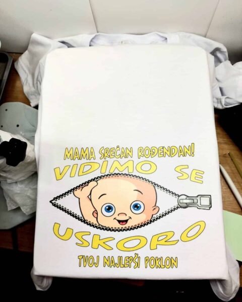 Mama srecan rodjendan + vidimo se (neutralna) – Majica sa štampom