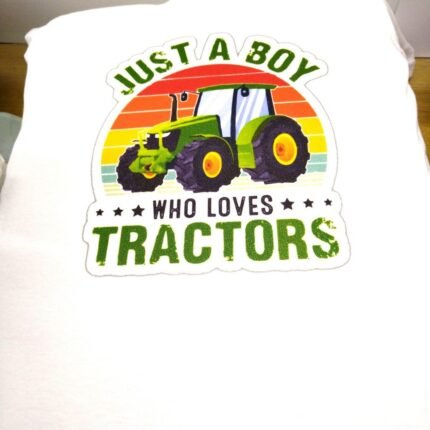 Decak koji voli traktore :)