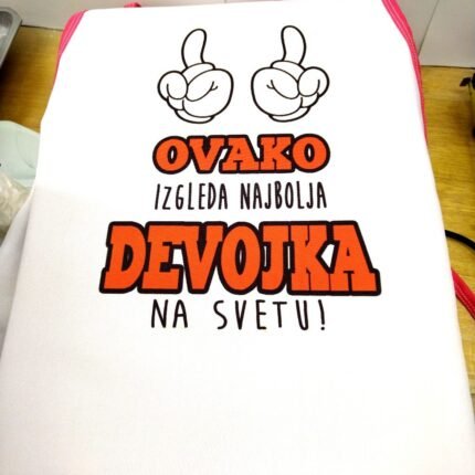 Ovako izgleda najbolja devojka - Kecelja