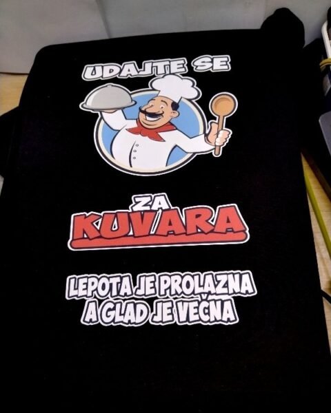 Udajte se za kuvara :) crna – Majica sa štampom