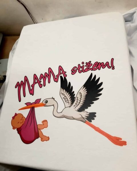 Mama stizem – Roza – Majica sa štampom