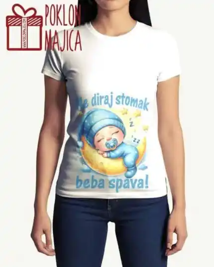 Spava beba :) dečak
