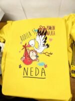 Rodila se Neda – Majica sa štampom – boja: žuta