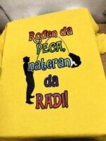 Rodjen da peca nateran da radi – Majica sa štampom – boja: žuta