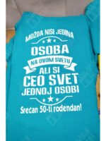 Ceo svet jednoj osobi + 50 rodjendan – Majica sa štampom – boja: plava