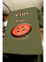 Kum nije dugme! – Majica sa štampom – boja: zelena