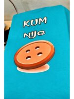 Kum nije dugme – crna – Majica sa štampom – boja: plava