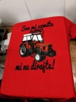 Traktor mi ne dirajte :) – Majica sa štampom – boja: crvena