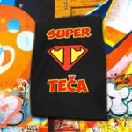 Super Teča :) – Majica sa štampom – boja: crna