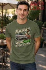 Majica — Nisam škrt. Vozim Škodu da imam za kafanu. – Automoto, boja maslinasto zelena